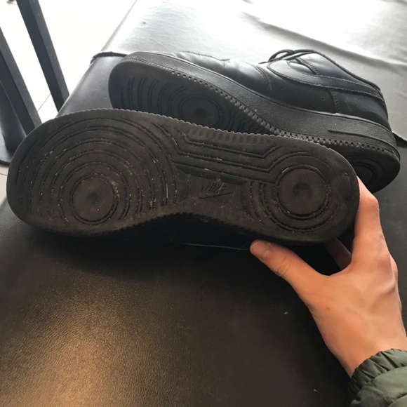 Triple Black Air Force 1 slightly worn - Picture 3 of 3